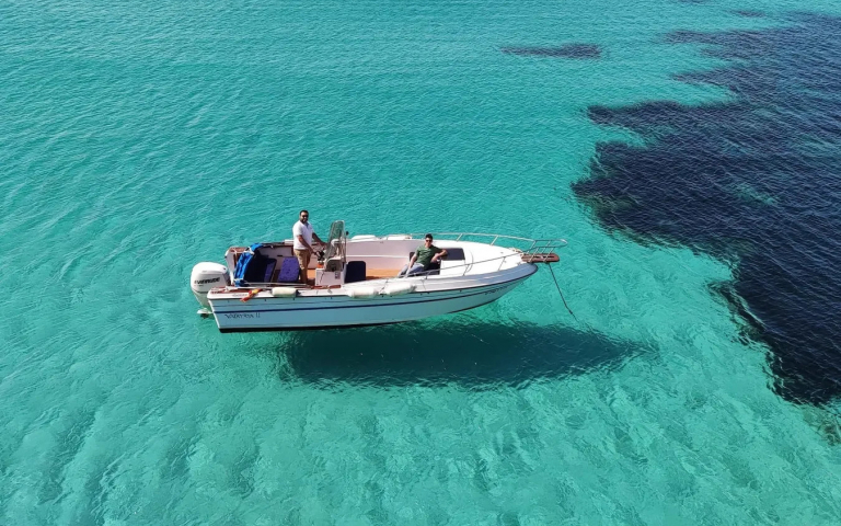 boat Club Nautico Cala Gamba